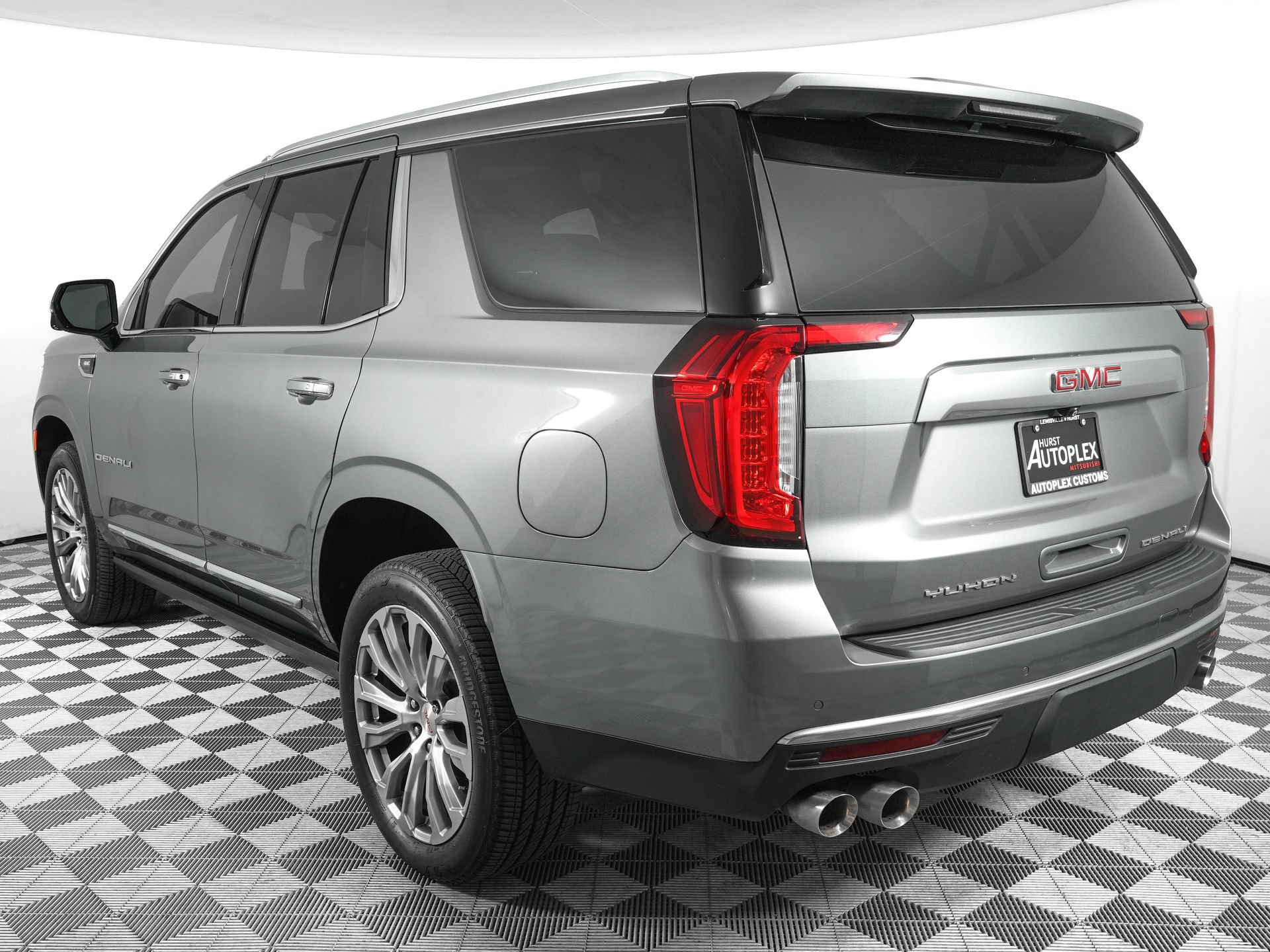 Used 2022 GMC Yukon Denali RWD image 6