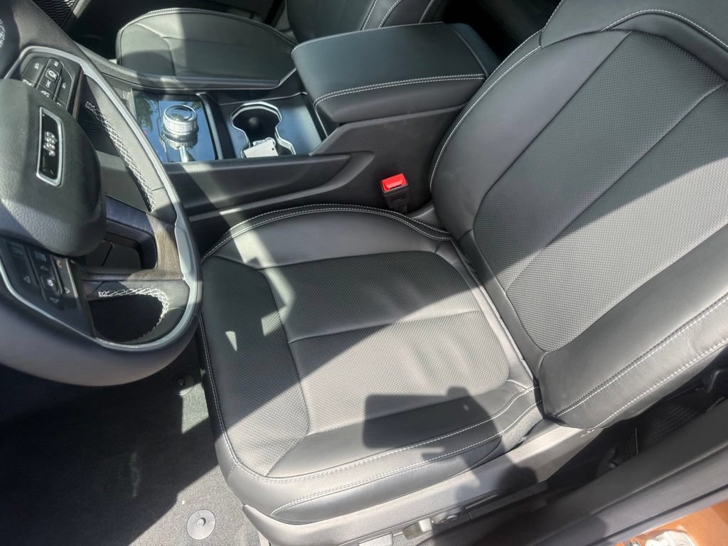 New 2026 Jeep Grand Cherokee Limited AWD/4WD image 12