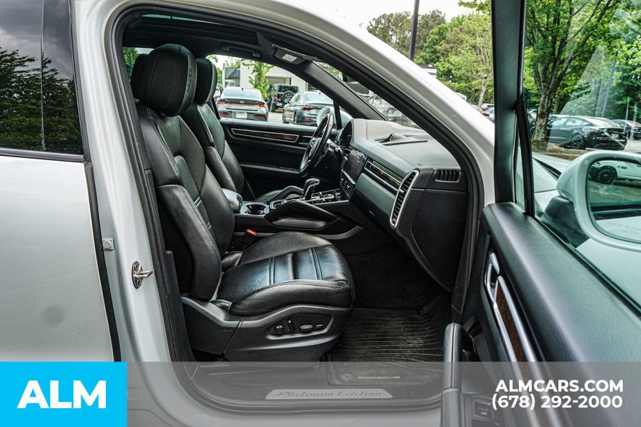 Used 2022 Porsche Cayenne Platinum Edition AWD/4WD image 22