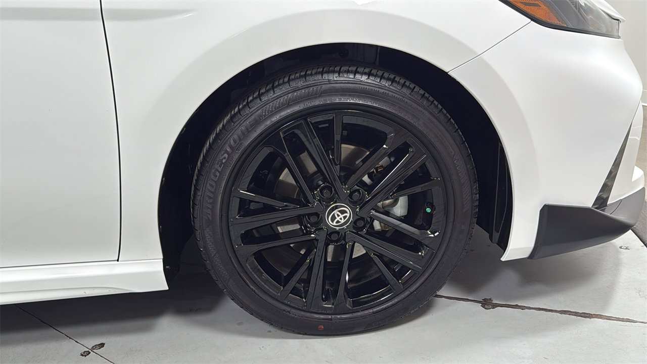 Used 2026 Toyota Camry SE w/ Multimedia Upgrade Package image 21