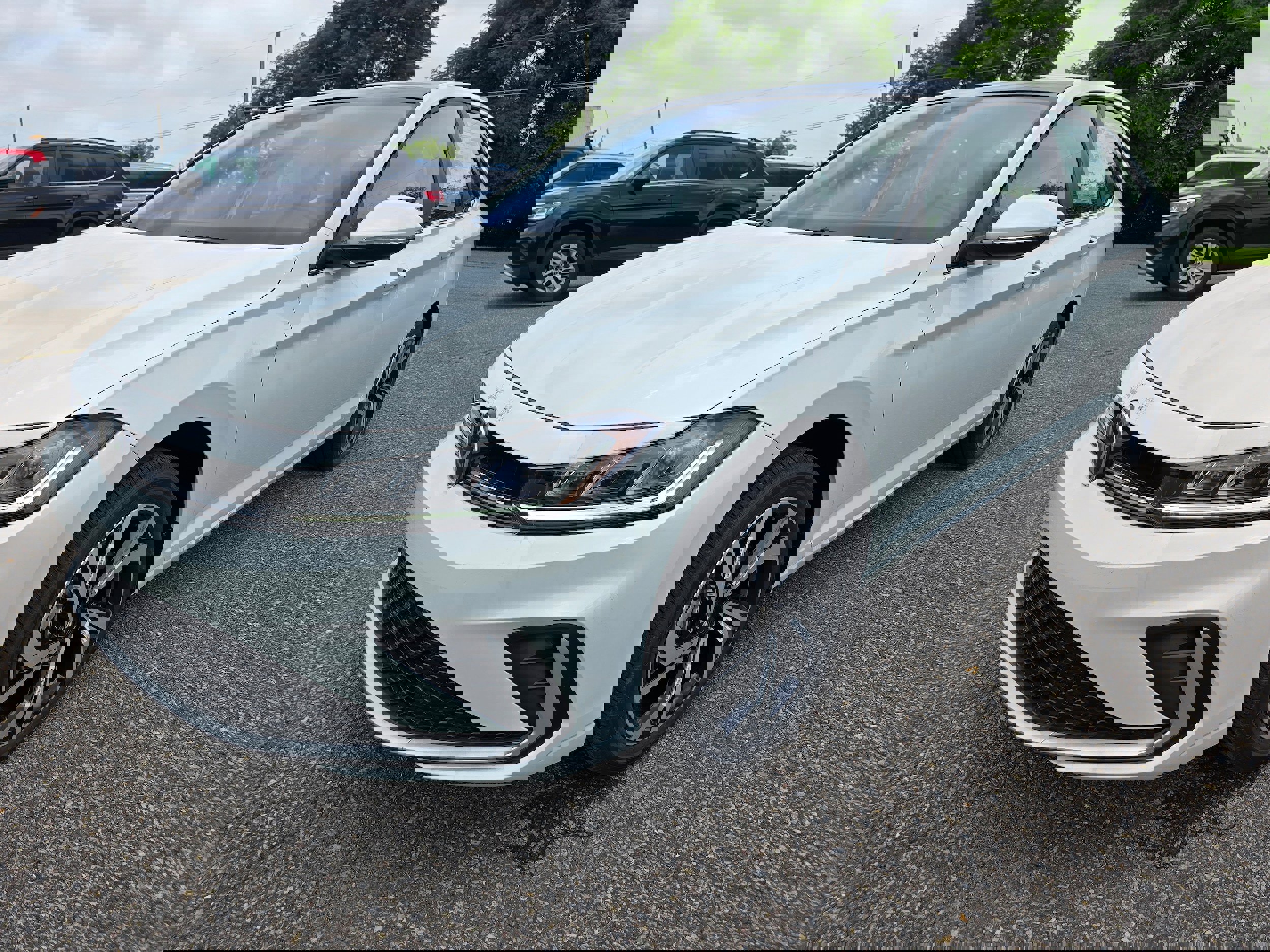 New 2025 Volkswagen Jetta SEL image 3