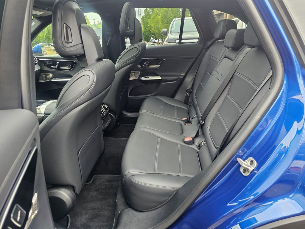 Used 2024 Mercedes-Benz GLC 300 4MATIC image 22