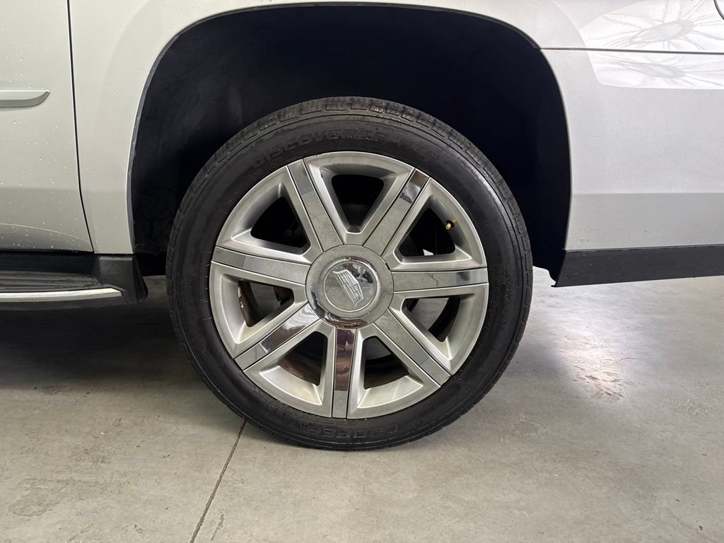Used 2018 Cadillac Escalade ESV Luxury RWD image 28
