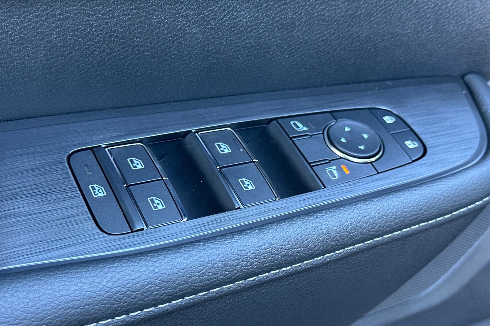 New 2026 Nissan Armada SV AWD/4WD image 13