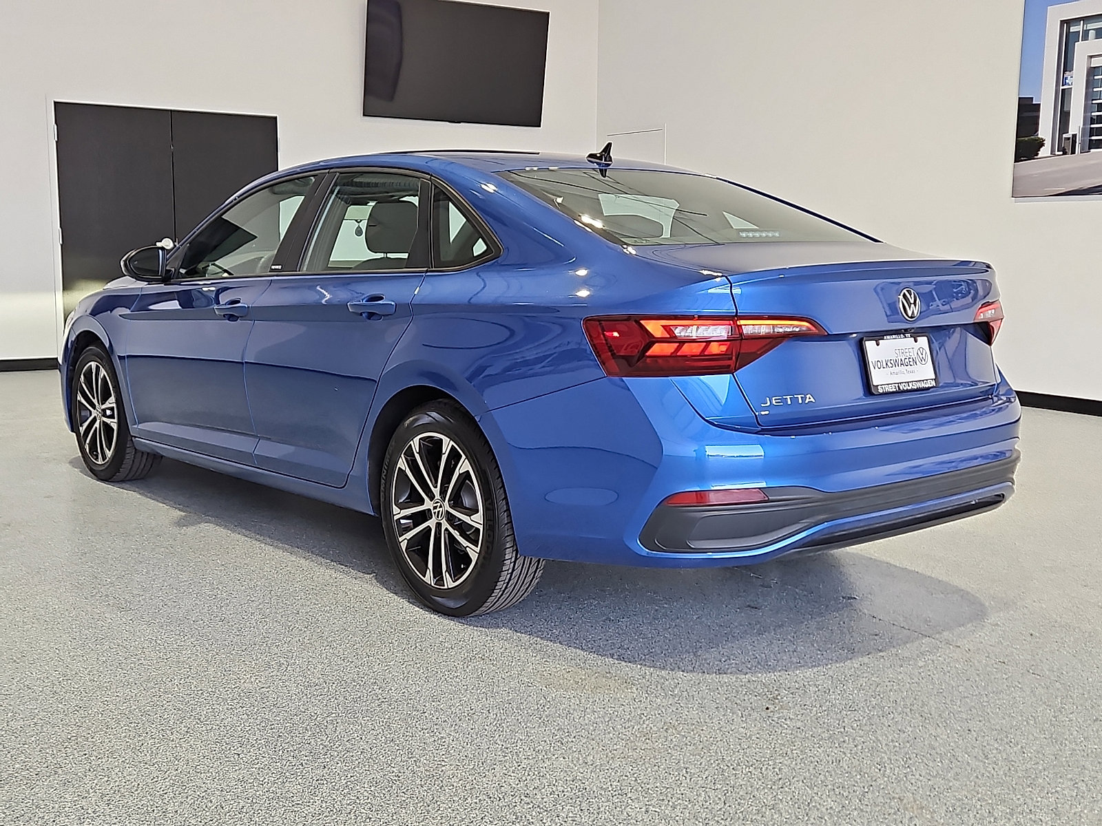 Certified 2024 Volkswagen Jetta Sport FWD image 2