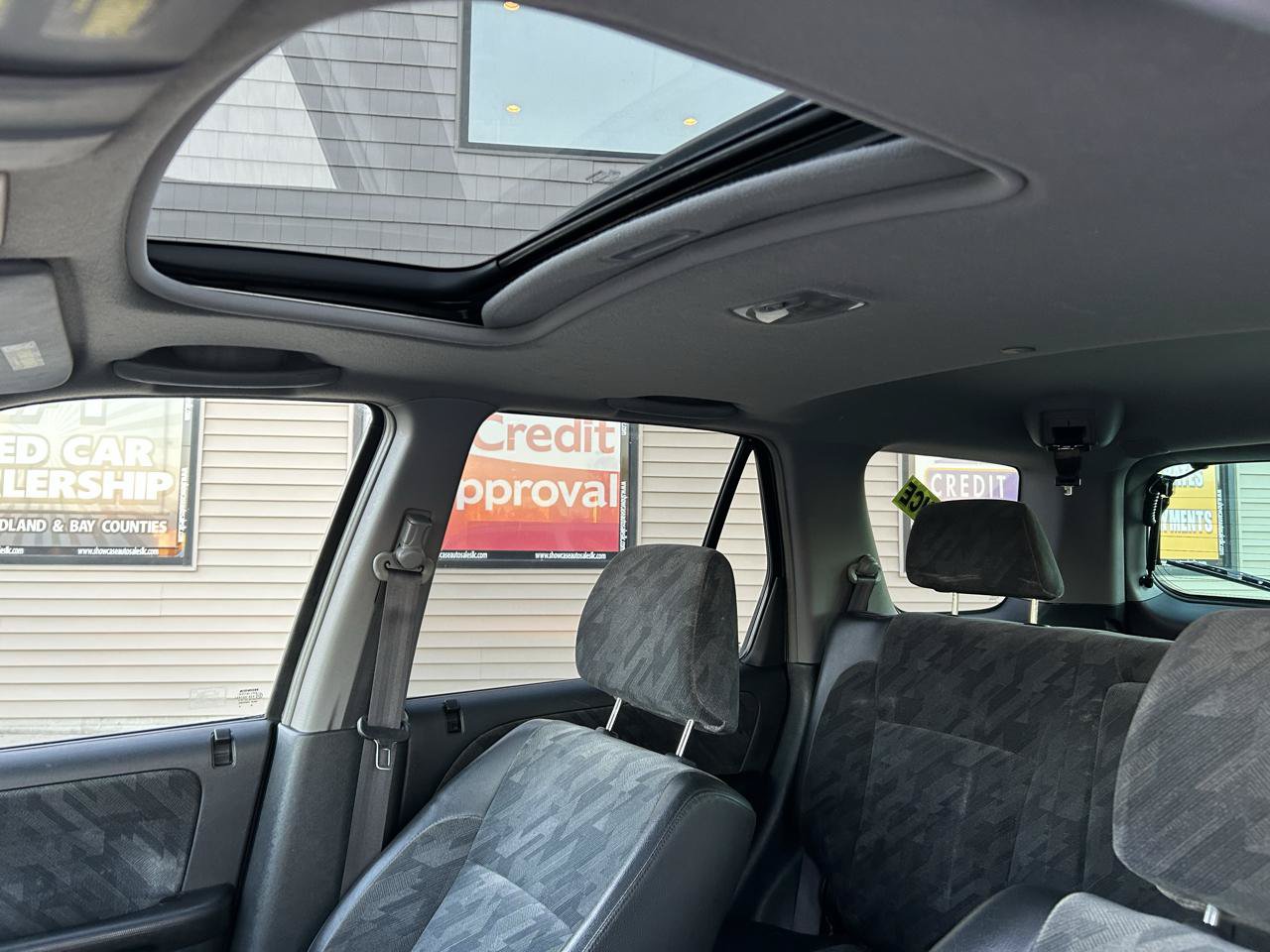 Used 2004 Honda CR-V EX image 18