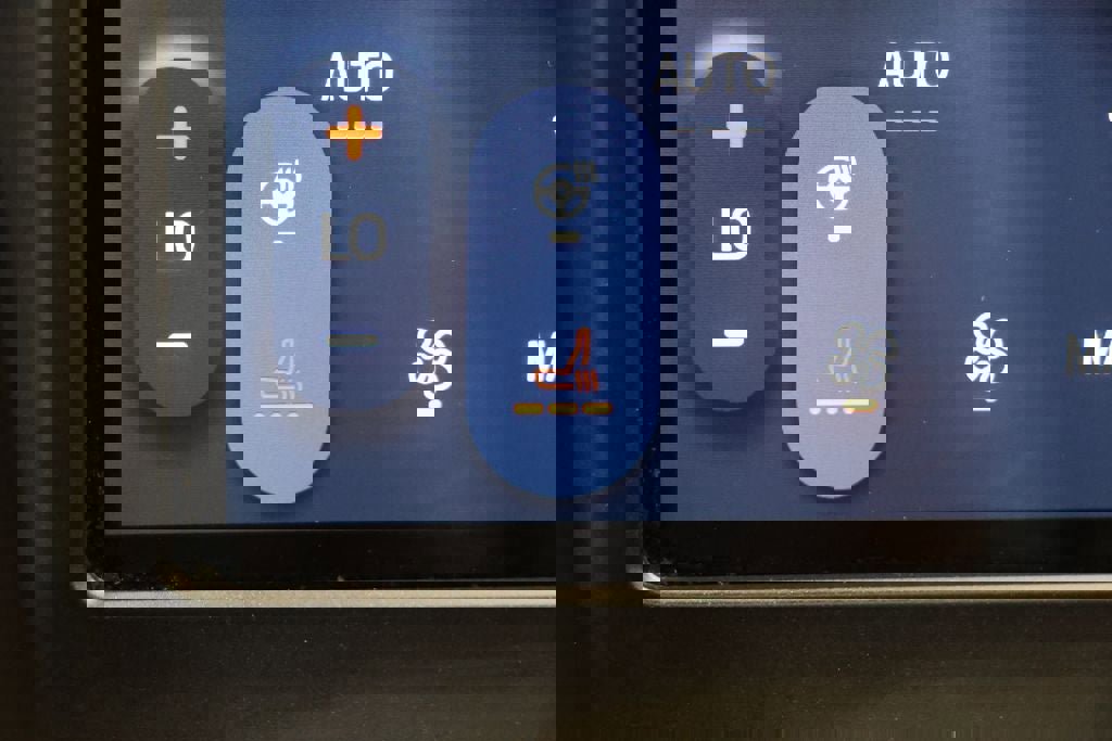 Used 2023 Ford Edge Titanium AWD/4WD image 24