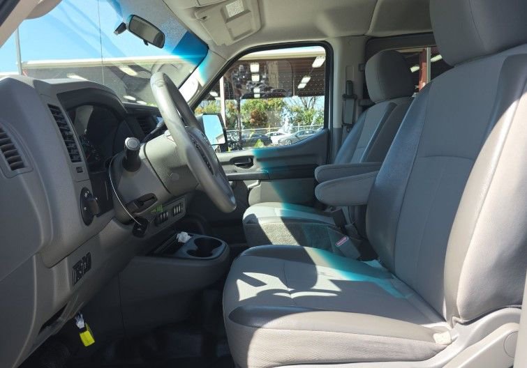 Used 2020 Nissan NV 3500 S image 8