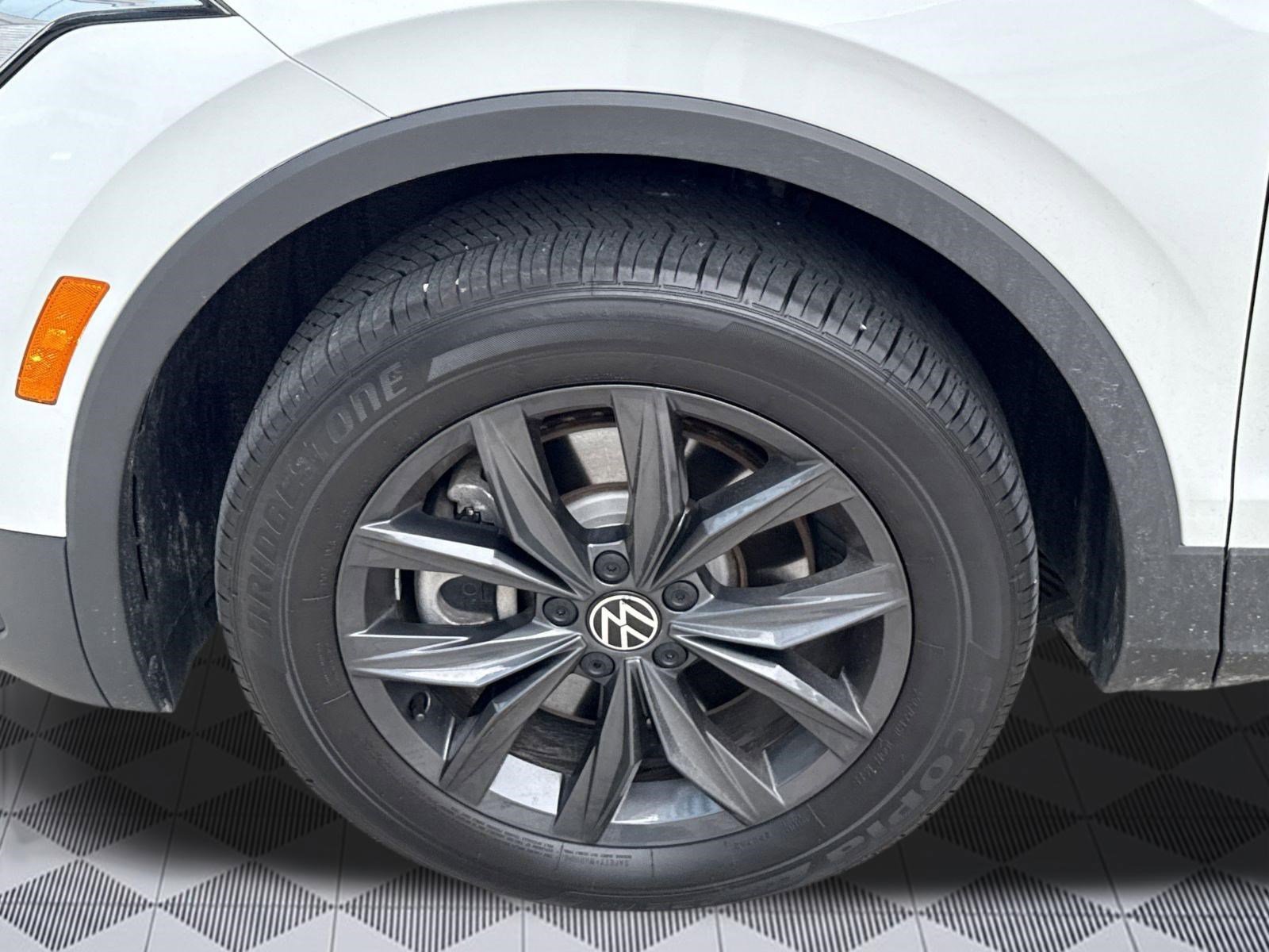 Used 2024 Volkswagen Tiguan SE image 10