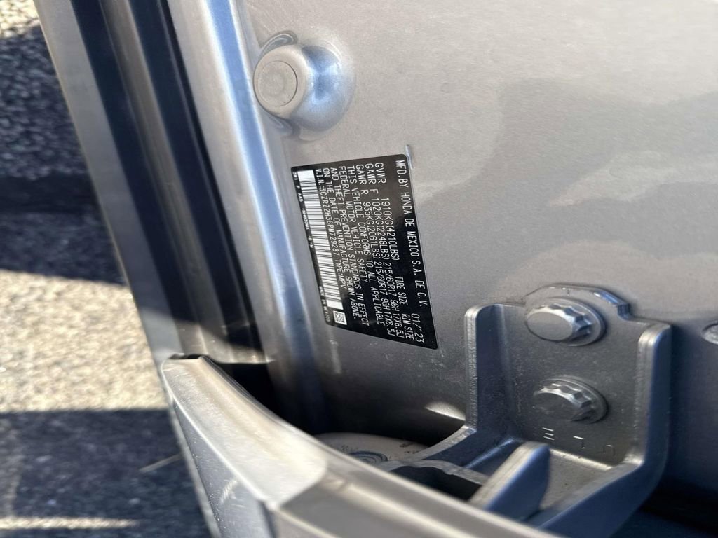 Used 2023 Honda HR-V LX image 18