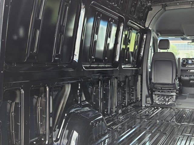 New 2025 Mercedes-Benz Sprinter 2500 image 31