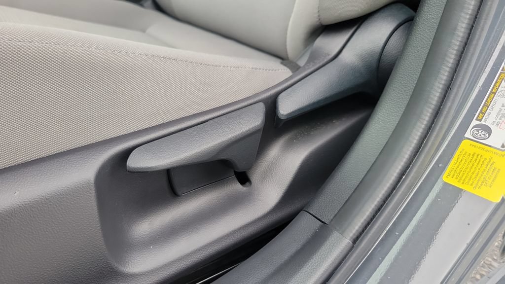 Certified 2024 Toyota Prius LE FWD image 16