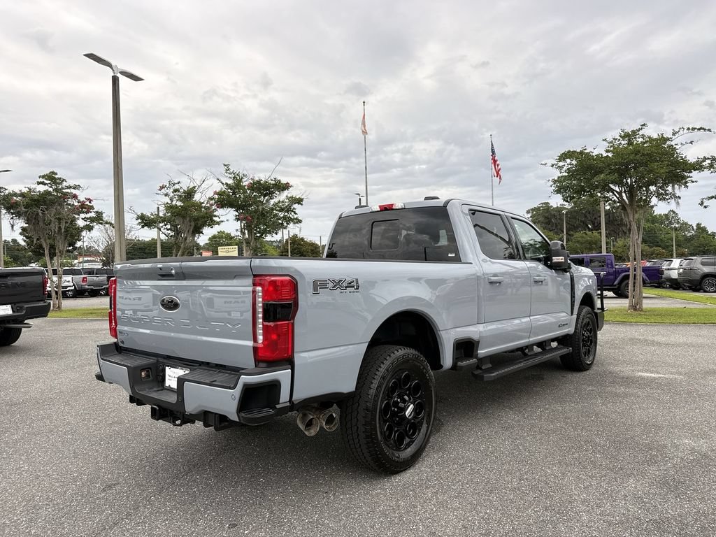 Used 2025 Ford F350 Lariat w/ Lariat Ultimate Package AWD/4WD image 3