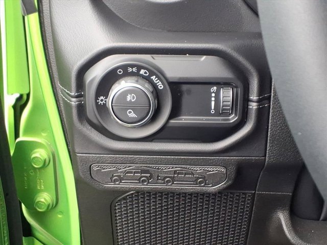 Used 2025 Jeep Gladiator Sport image 21