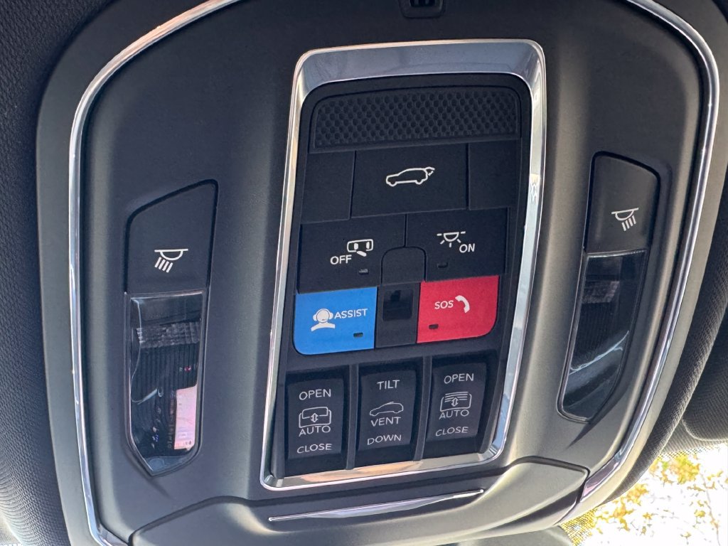 New 2027 Jeep Grand Cherokee Limited AWD/4WD image 23