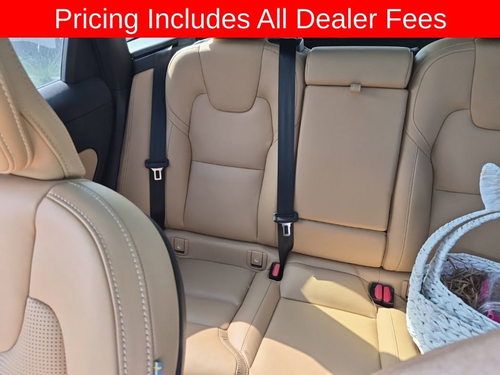 Used 2024 Volvo XC60 T8 Ultimate w/ Protection Package Premier AWD/4WD image 11