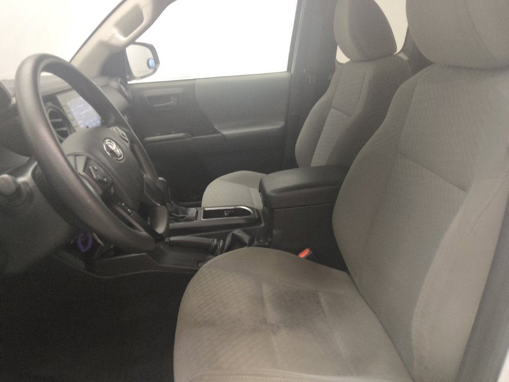 Used 2022 Toyota Tacoma SR image 17