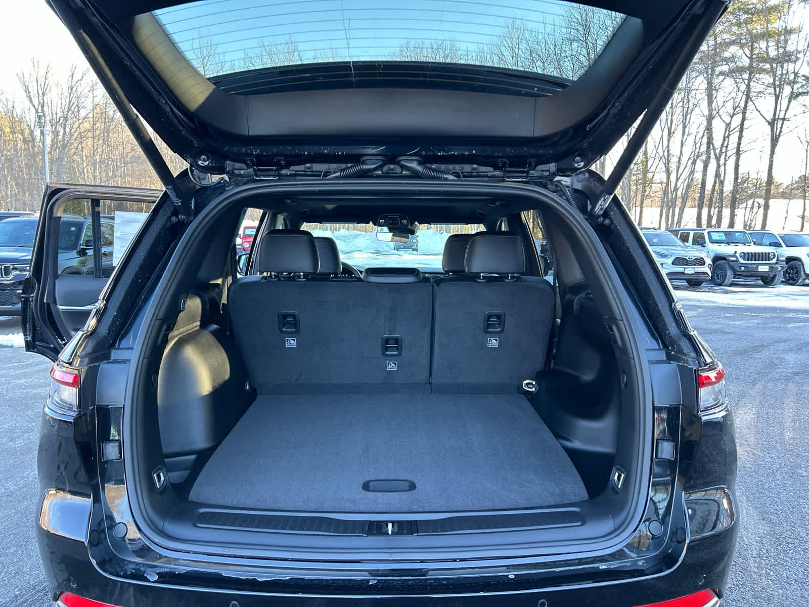 New 2026 Jeep Grand Cherokee Altitude AWD/4WD image 25