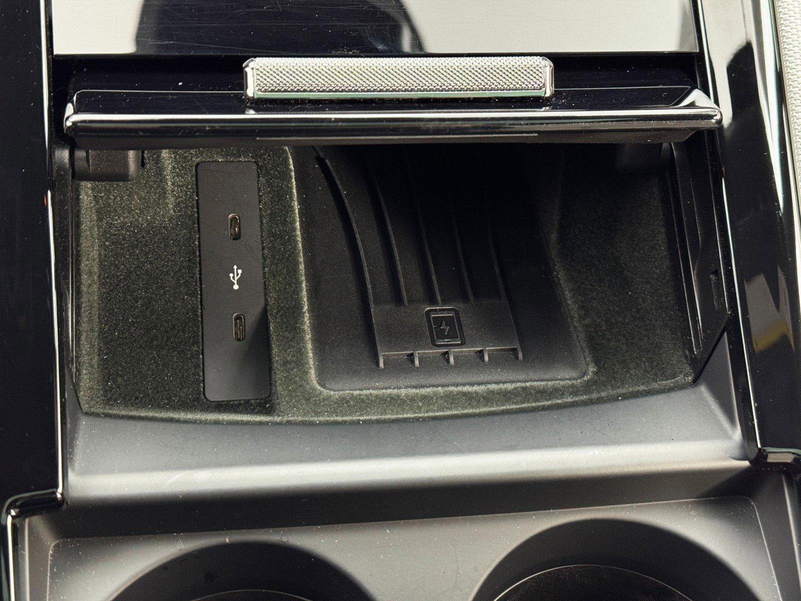 Used 2025 Porsche Panamera 4S w/ Premium Package image 35