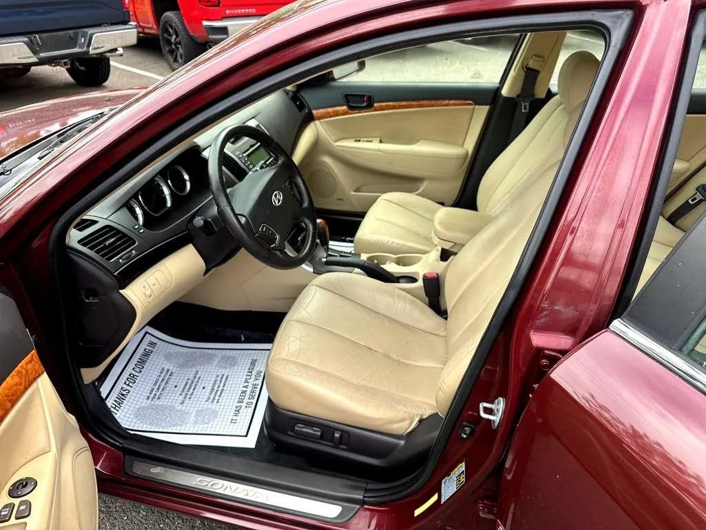 Used 2009 Hyundai Sonata Limited FWD image 14