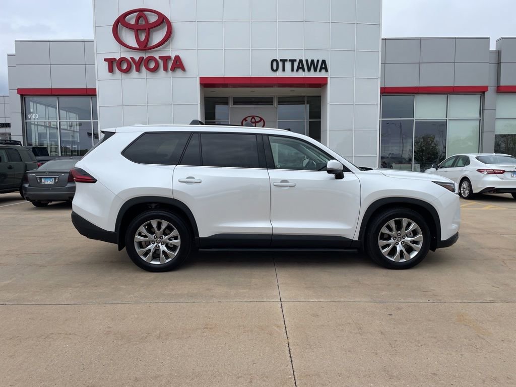 Used 2026 Toyota Grand Highlander AWD image 5