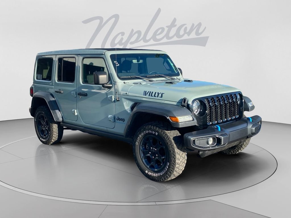 Used 2023 Jeep Wrangler Unlimited w/ Sun & Screen Package AWD/4WD image 8