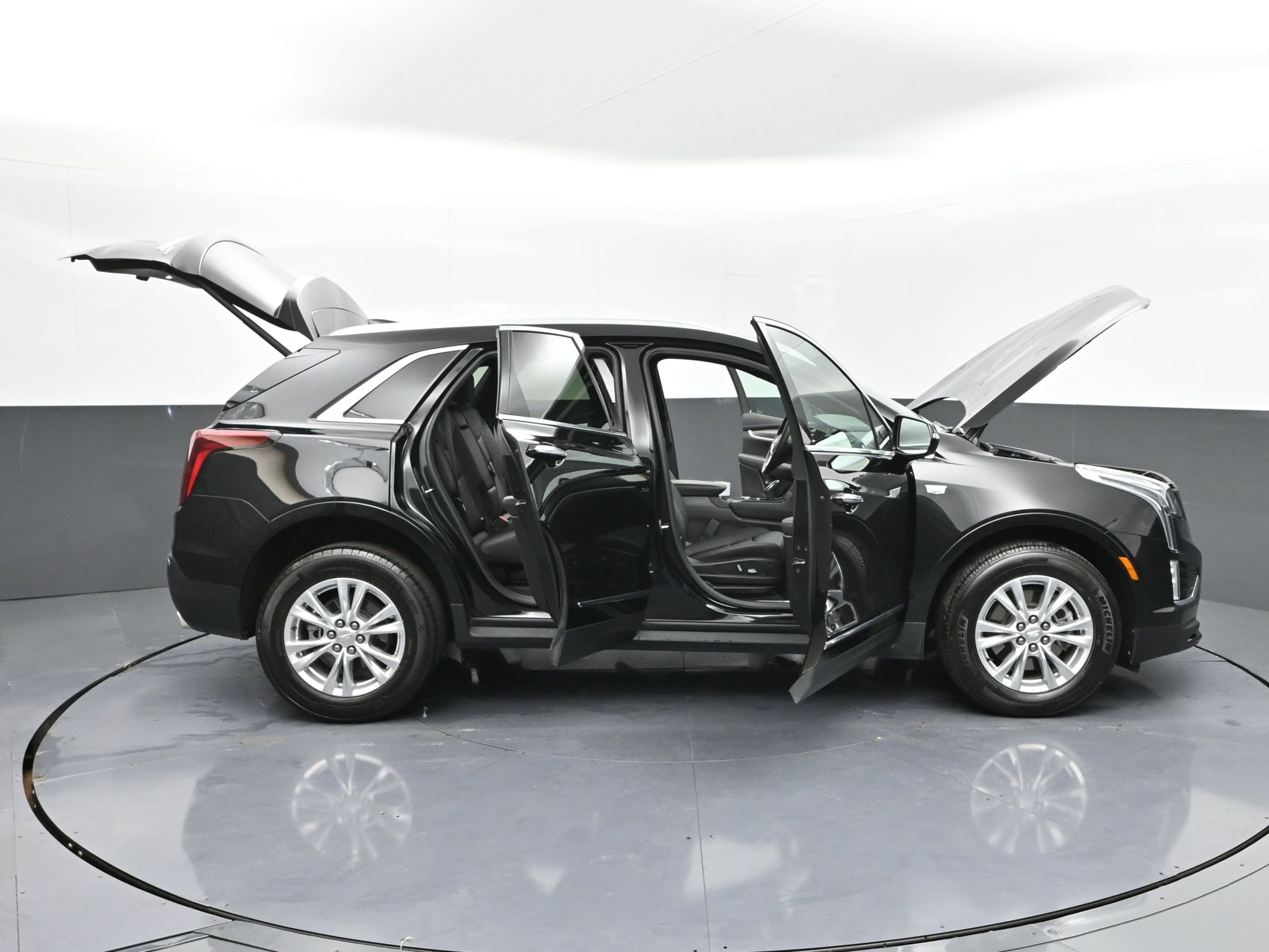 Used 2024 Cadillac XT5 Luxury w/ LPO, Floor Liner Package image 50