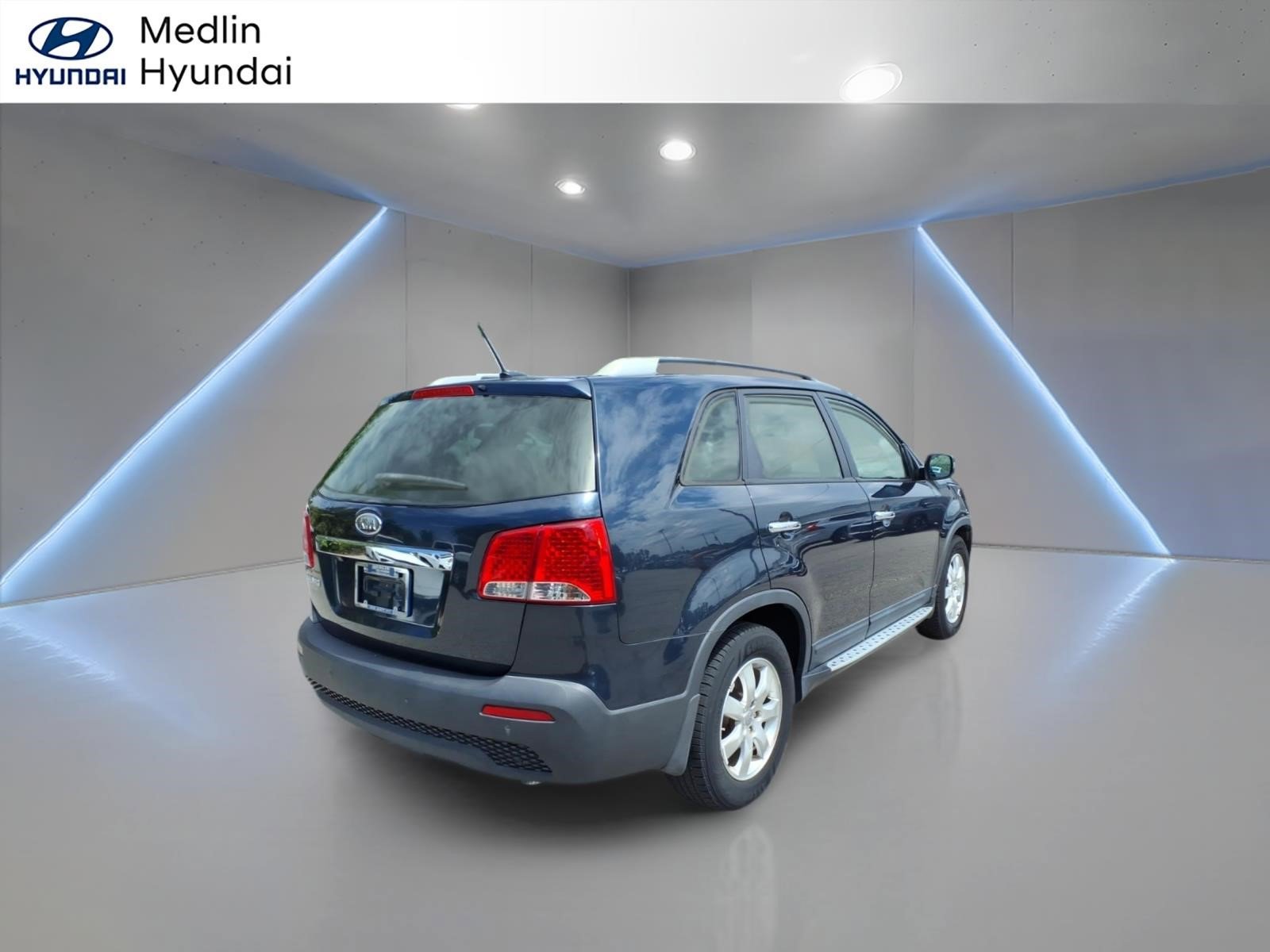 Used 2012 Kia Sorento LX w/ Convenience Pkg FWD image 3