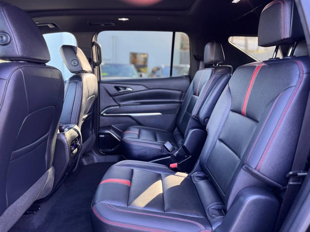 Used 2024 Chevrolet Traverse RS w/ LPO, Floor Liner Package image 22