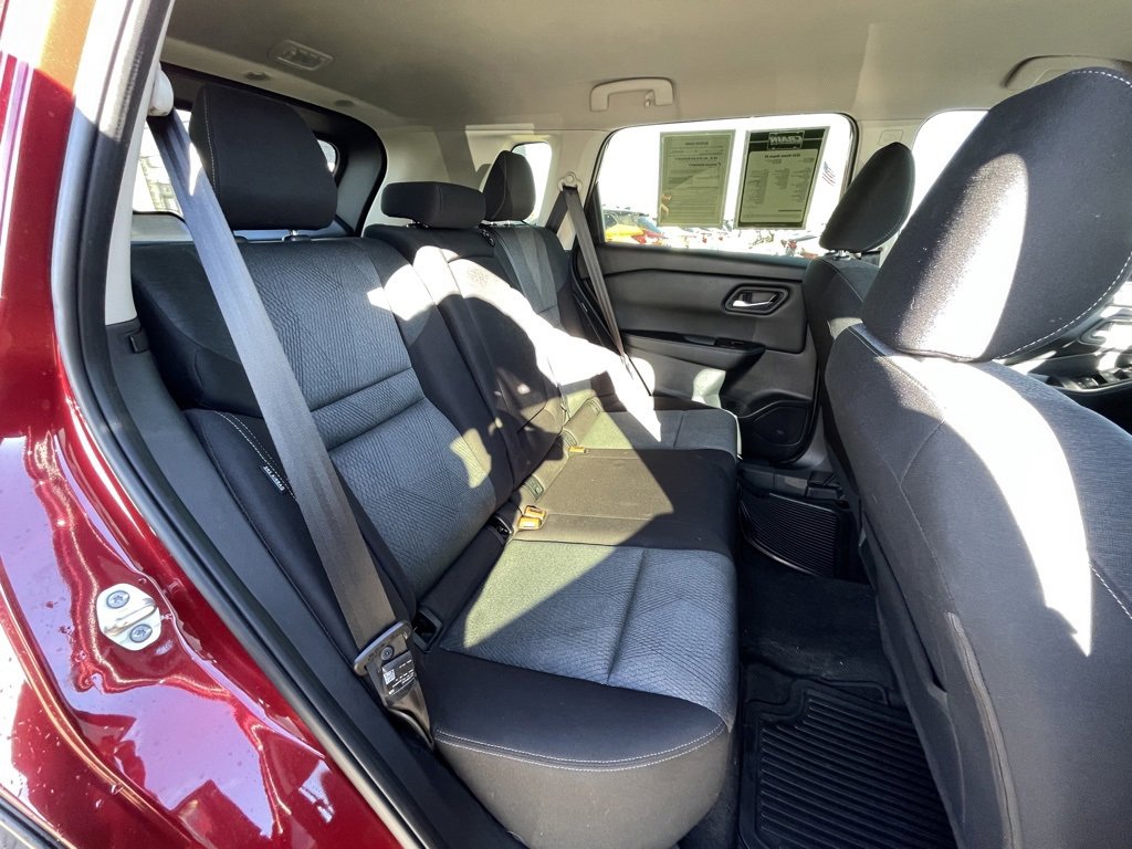 Used 2025 Nissan Rogue SV image 26