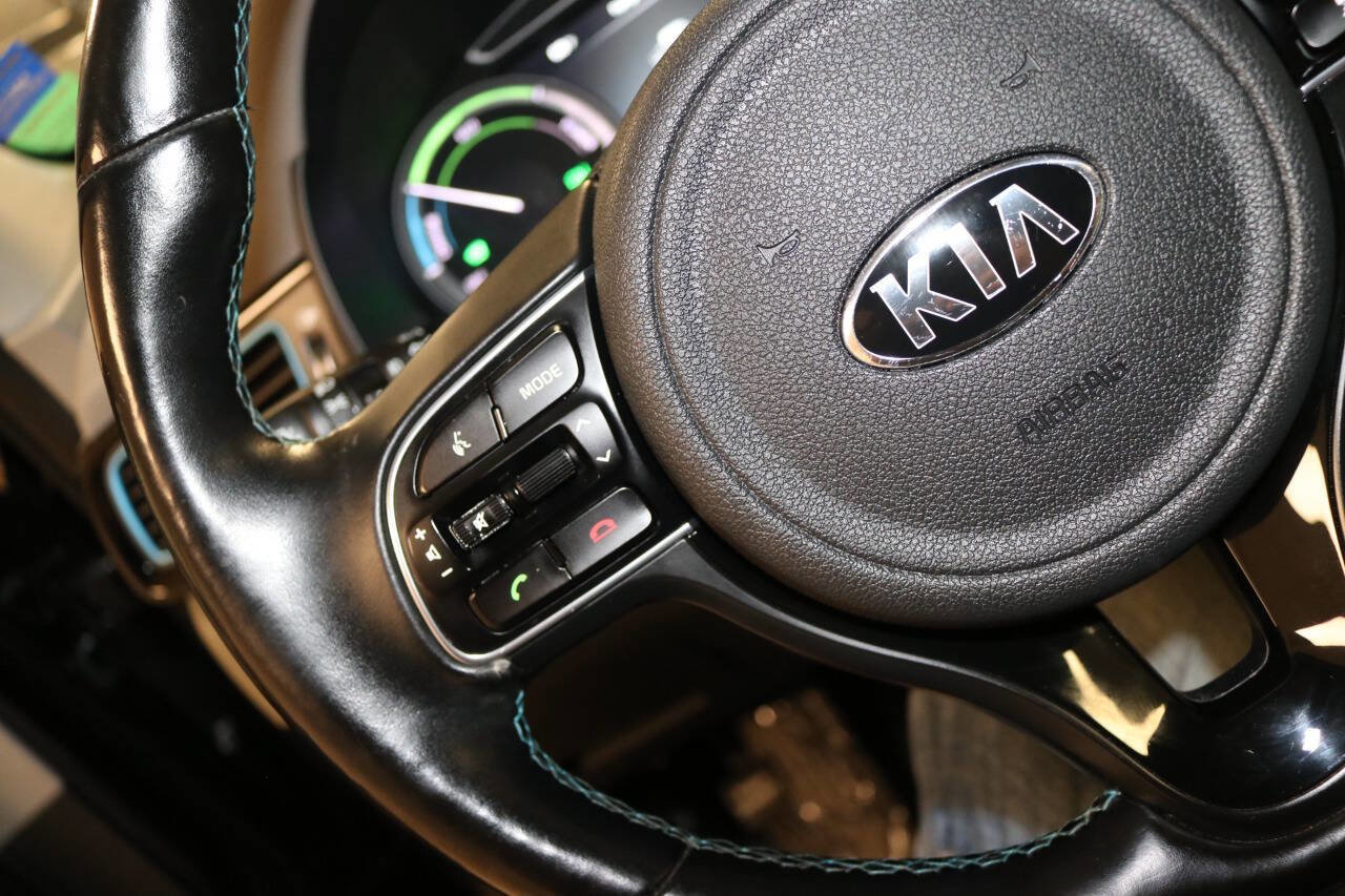 Used 2018 Kia Niro EX Premium image 32