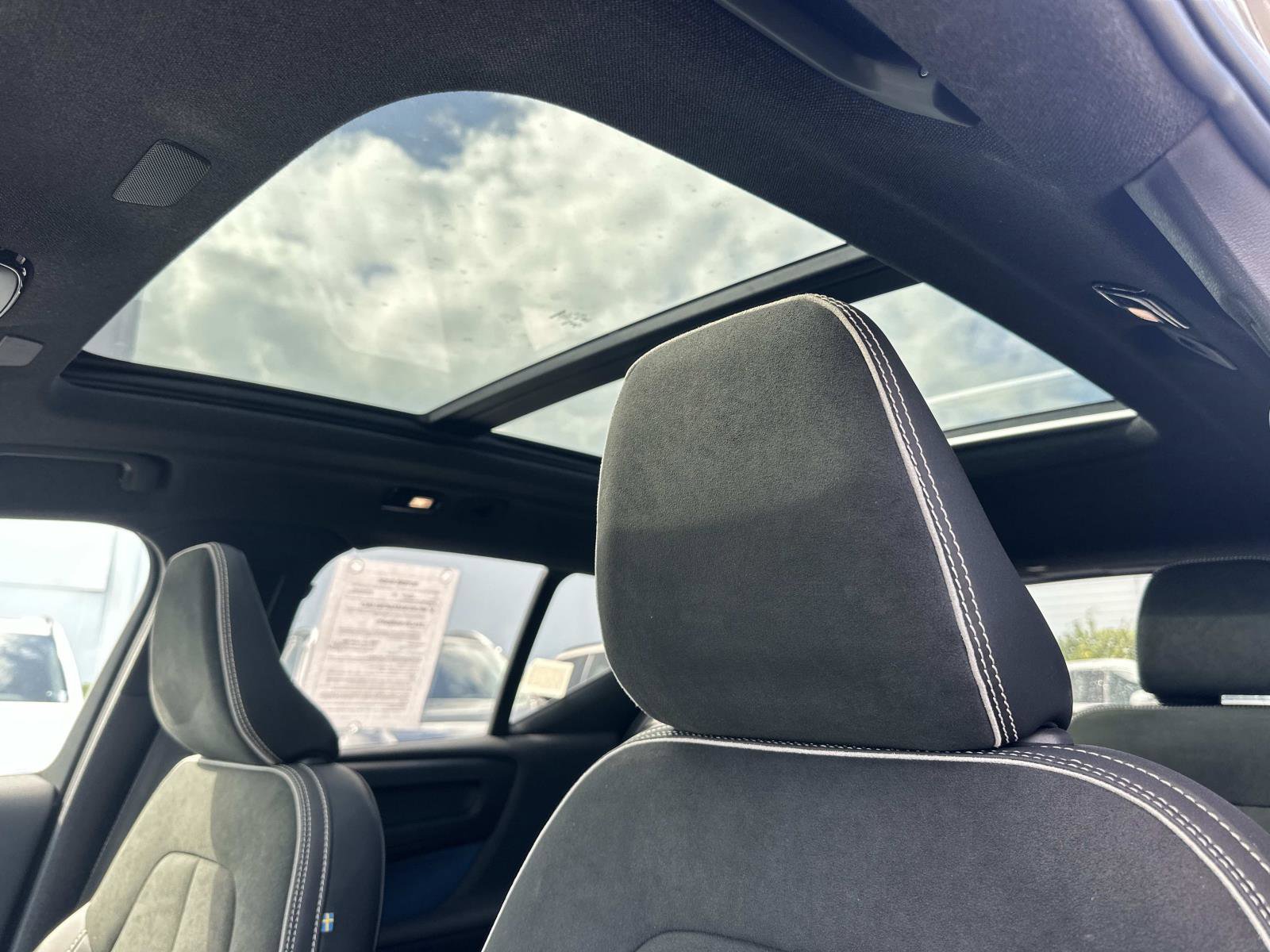 Certified 2023 Volvo XC40 Recharge Plus image 35