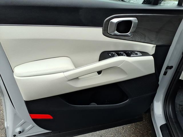 Used 2025 Kia Sorento X-Line EX image 17