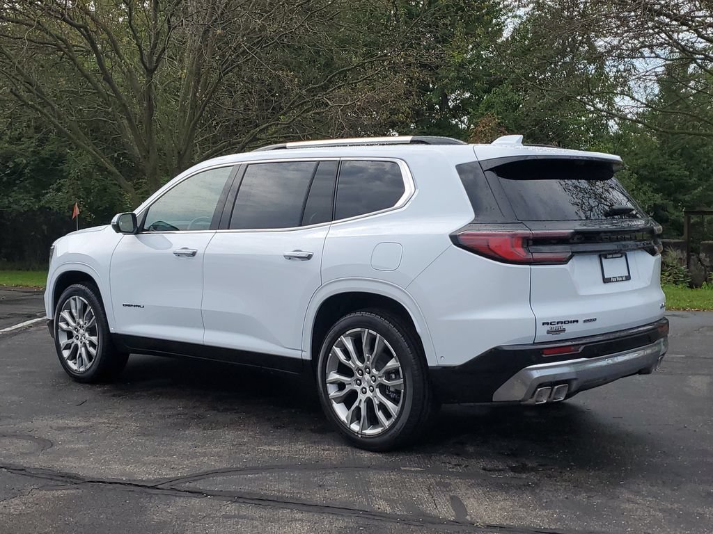 New 2027 GMC Acadia Denali w/ Denali Reserve Package AWD/4WD image 5
