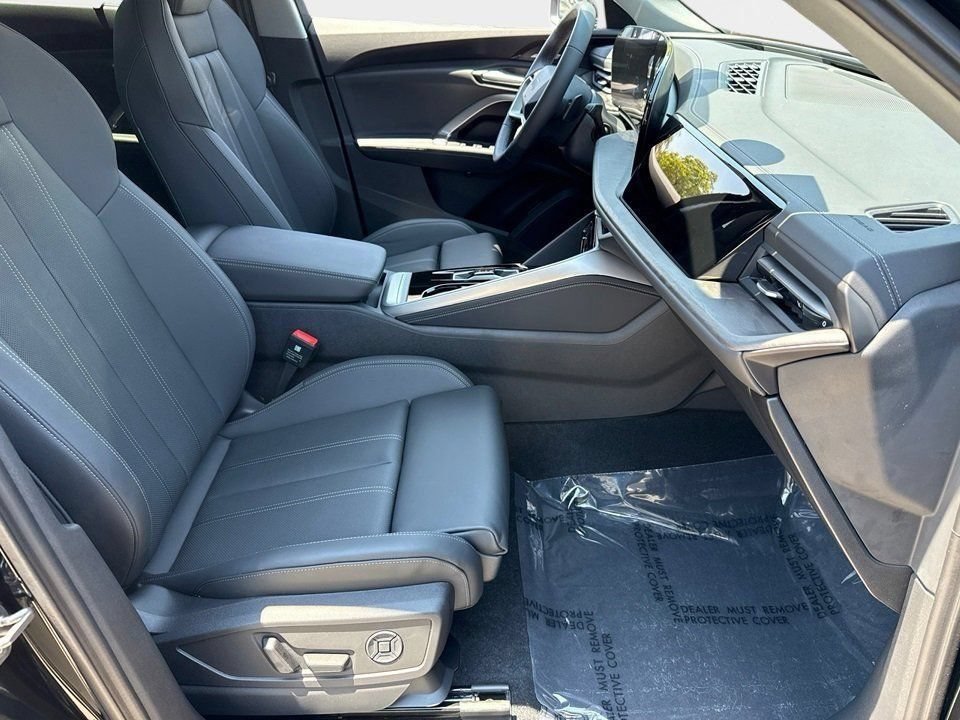 Certified 2025 Audi Q5 Premium Plus w/ Premium Plus AWD/4WD image 10