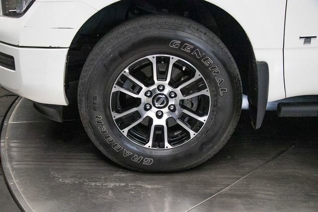 Used 2021 Nissan Titan SV w/ Accessory Utility Package image 8
