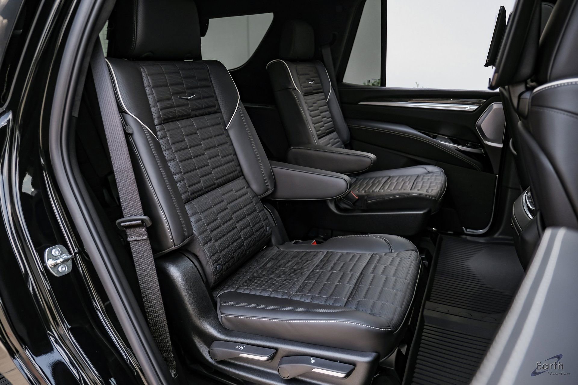 Used 2026 Cadillac Escalade V w/ LPO, Floor Liner Package image 78