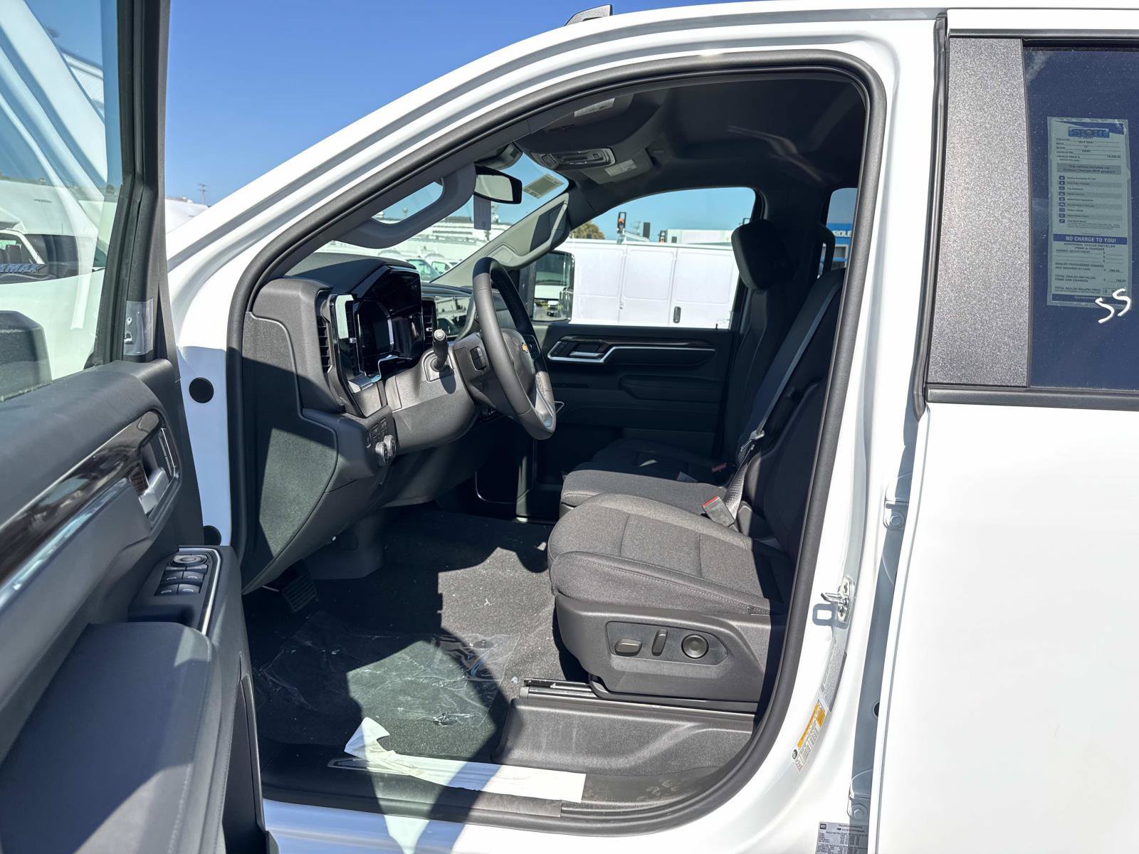 New 2026 Chevrolet Silverado 3500 LT w/ All Star Edition AWD/4WD image 18