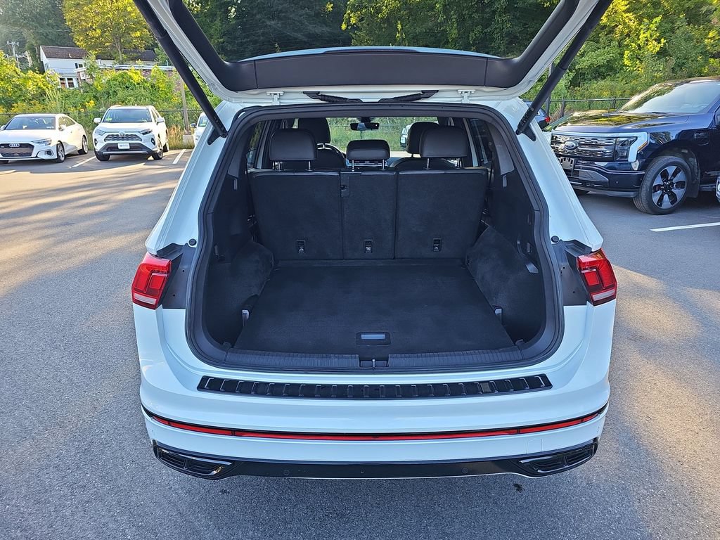 Used 2022 Volkswagen Tiguan SE R-Line AWD/4WD image 23