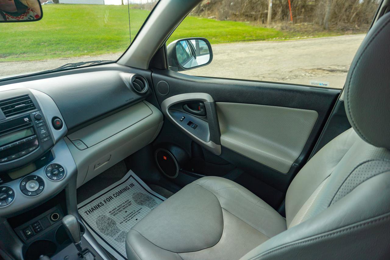 Used 2008 Toyota RAV4 Limited image 23