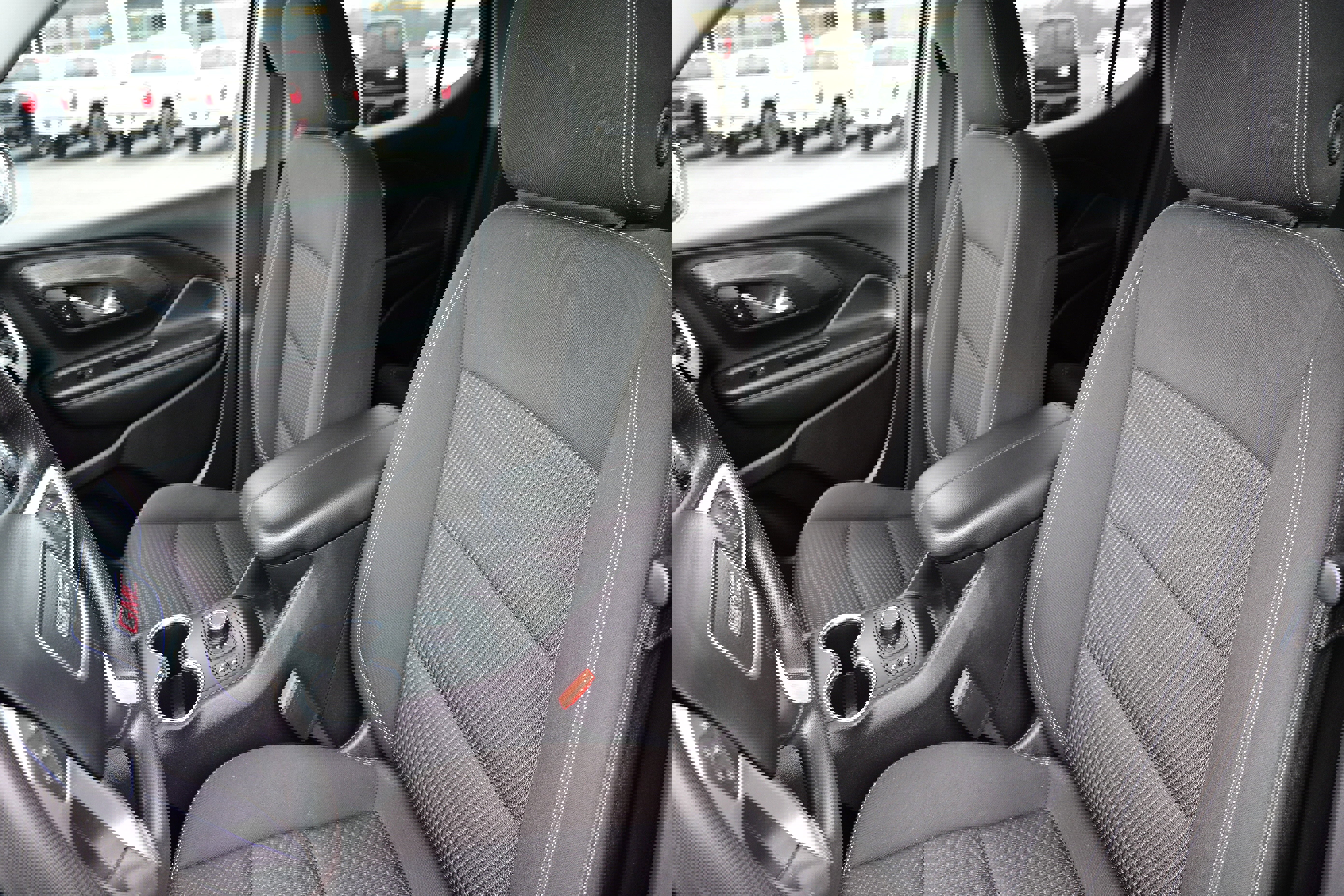 Used 2023 GMC Terrain SLE w/ Driver Convenience Package image 24