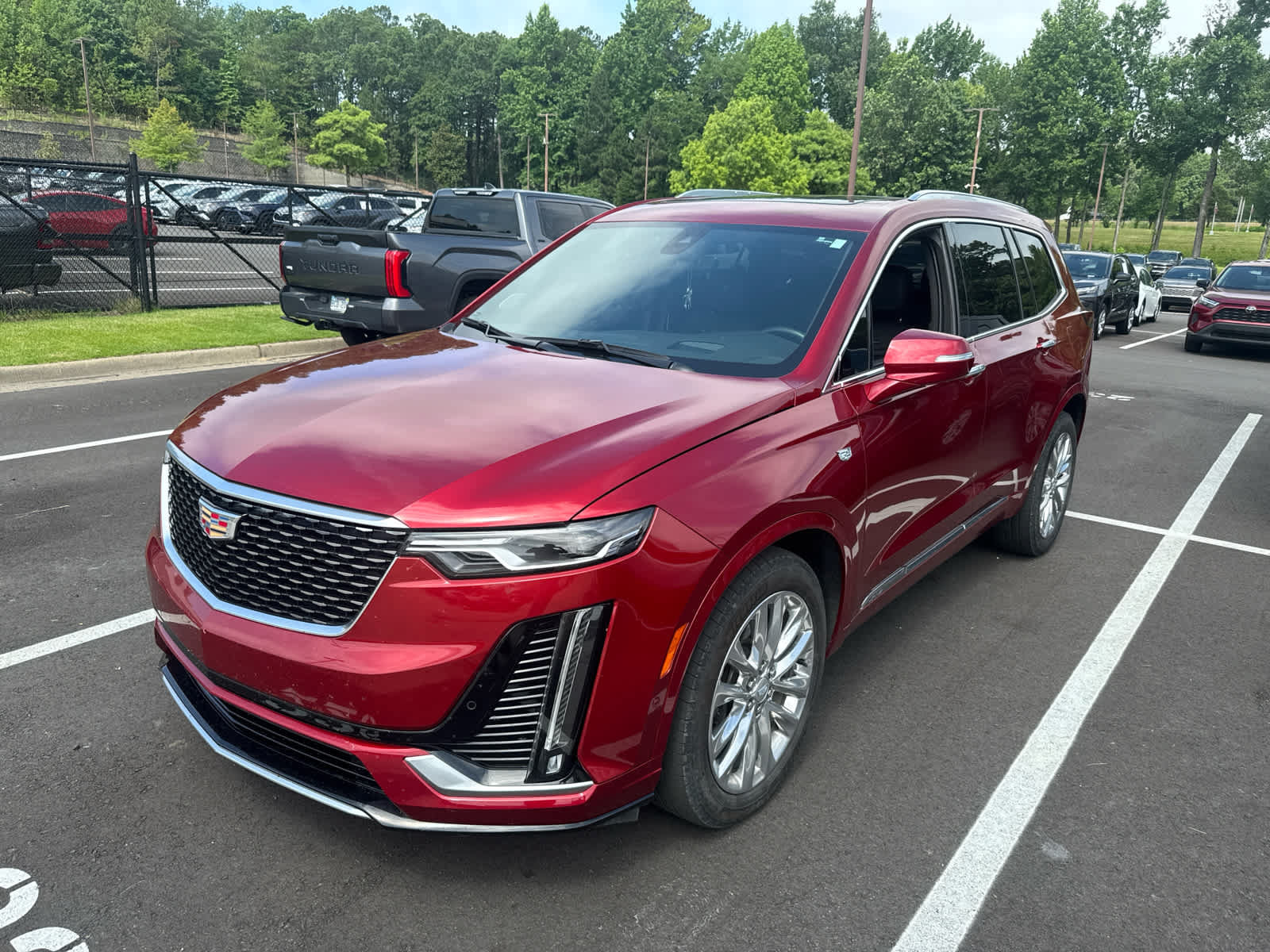 Used 2024 Cadillac XT6 Premium Luxury w/ Technology Package FWD image 2