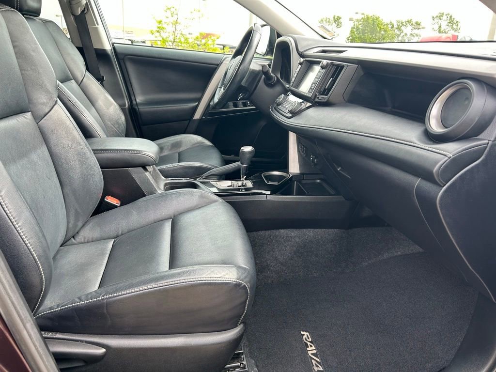 Used 2016 Toyota RAV4 Limited AWD/4WD image 42