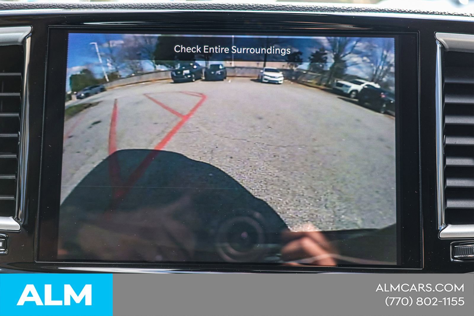 Used 2024 Chrysler Pacifica Touring-L FWD image 30