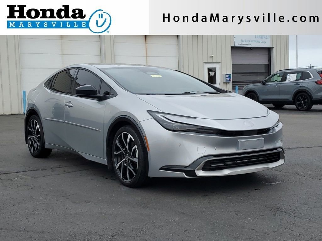 Used 2024 Toyota Prius Prime XSE image 1