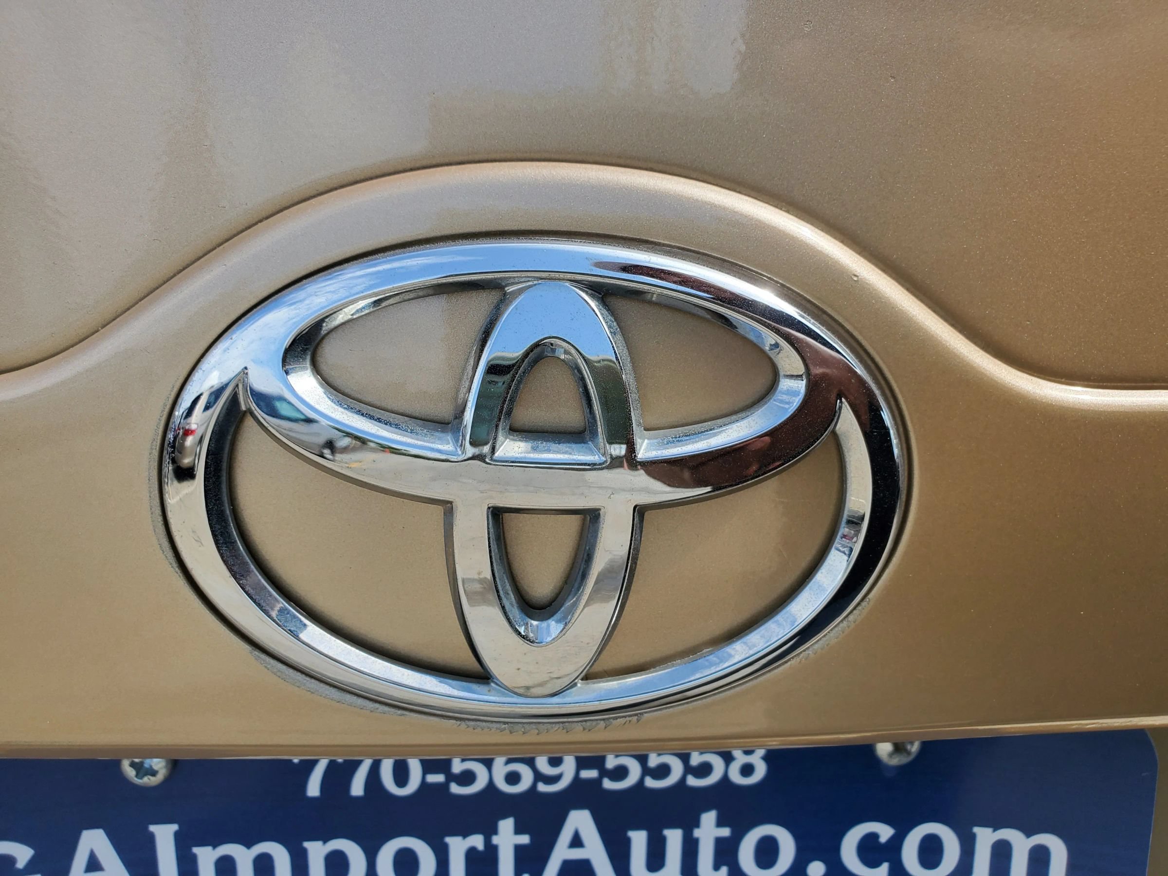 Used 2012 Toyota Camry LE FWD image 8
