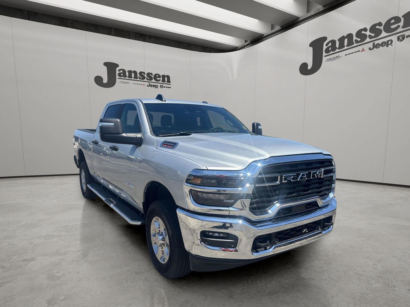 Used 2026 RAM 2500 Big Horn AWD/4WD image 6