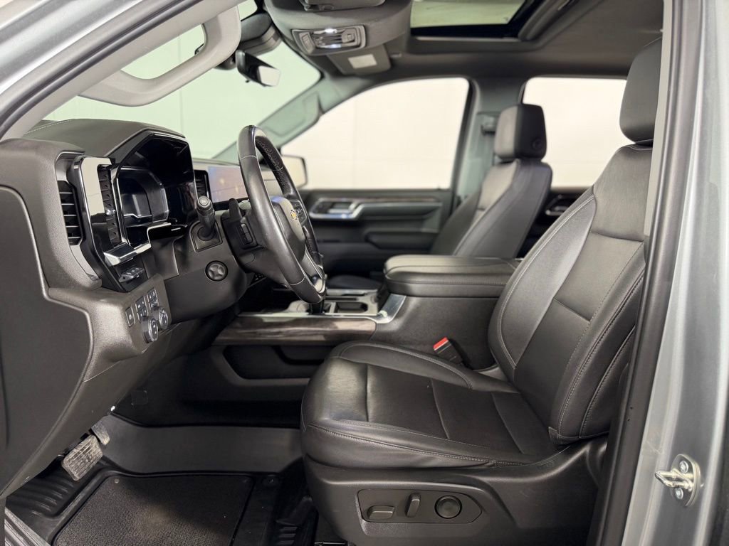 Certified 2023 Chevrolet Silverado 1500 LTZ w/ LTZ Premium Package image 33
