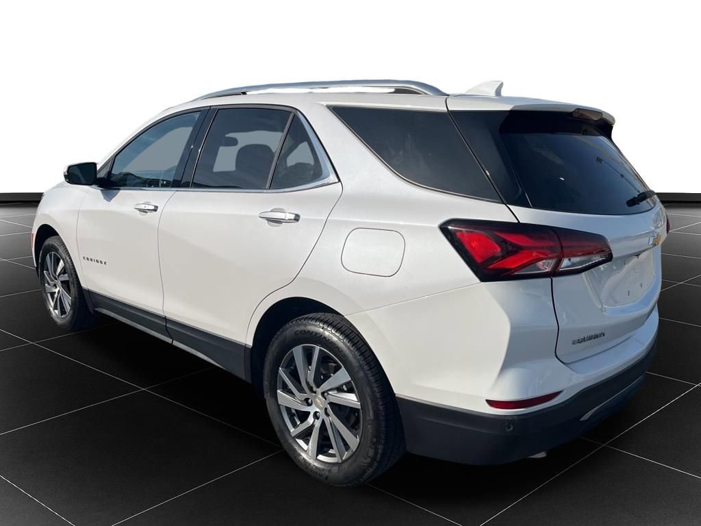 Used 2023 Chevrolet Equinox Premier image 3