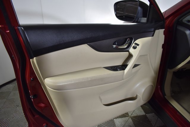 Used 2015 Nissan Rogue SV image 7